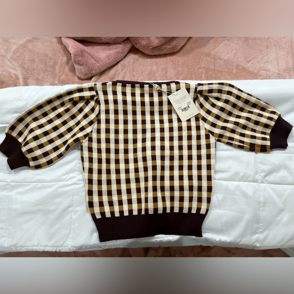 Puffy short sleeved shirt from bohme. - Picture 2 of 4